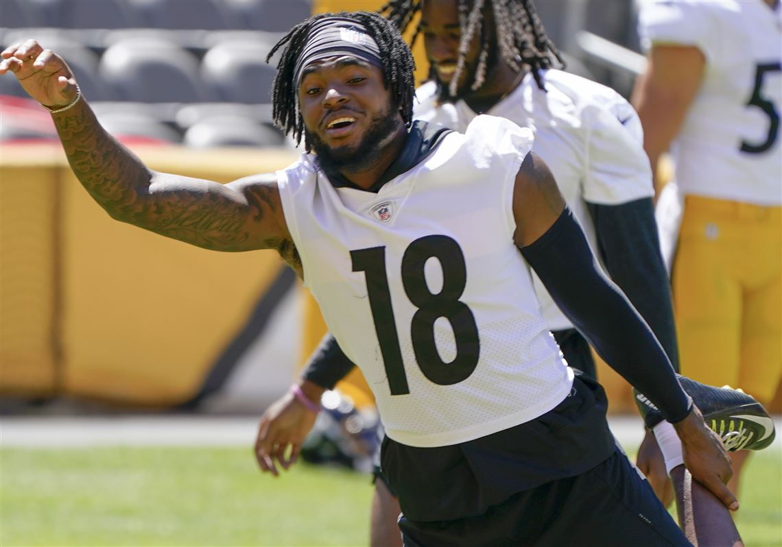 WATCH Steelers' Diontae Johnson Gives Absolutely Pathetic Effort While